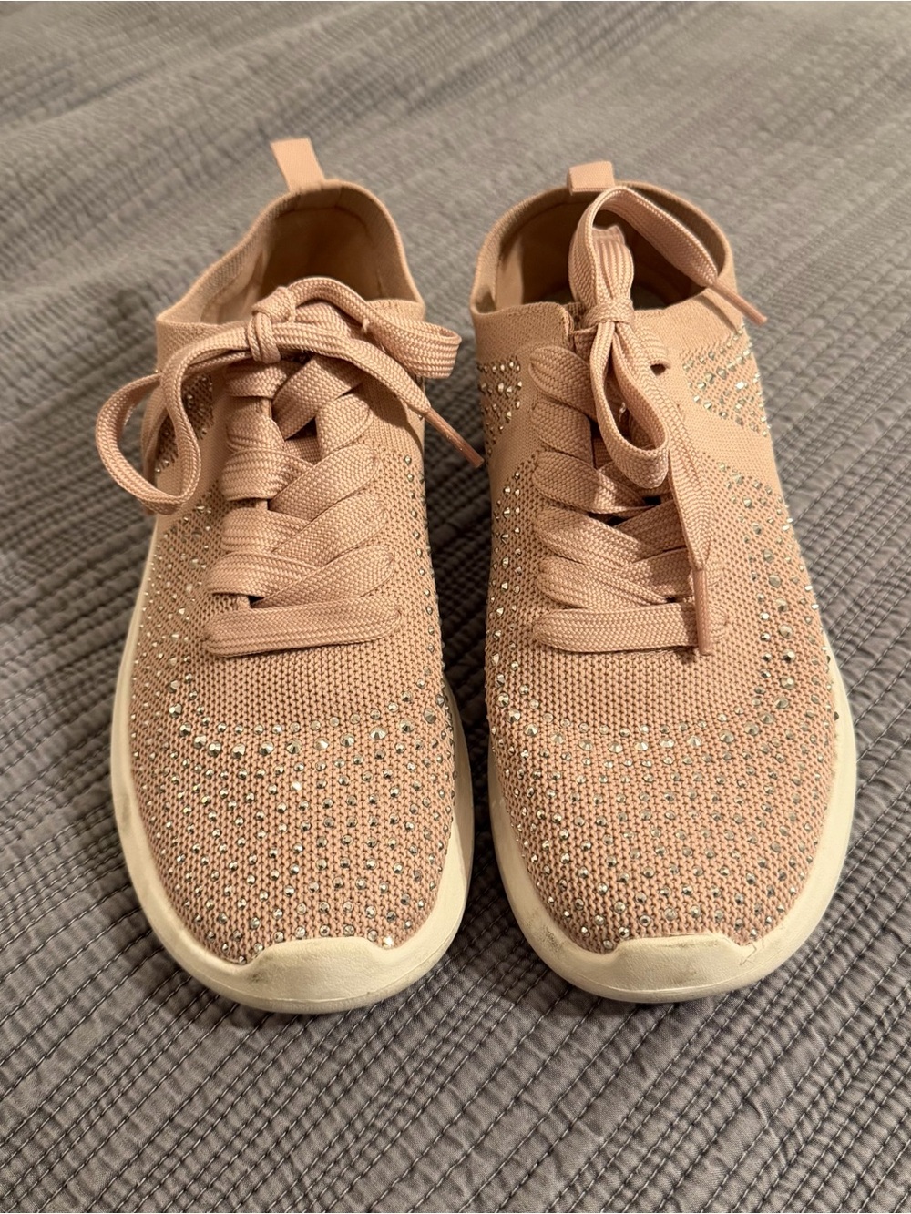 CLARKS Cloudsteppers Women's 6 Embellished Sneakers Blush Rhinestone